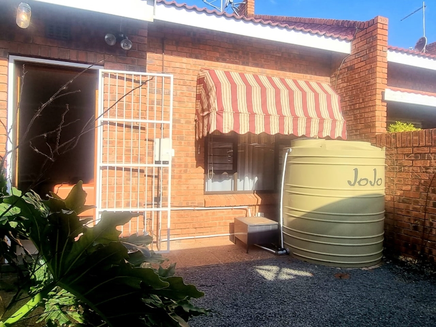 2 Bedroom Property for Sale in Memorial Road Area Northern Cape